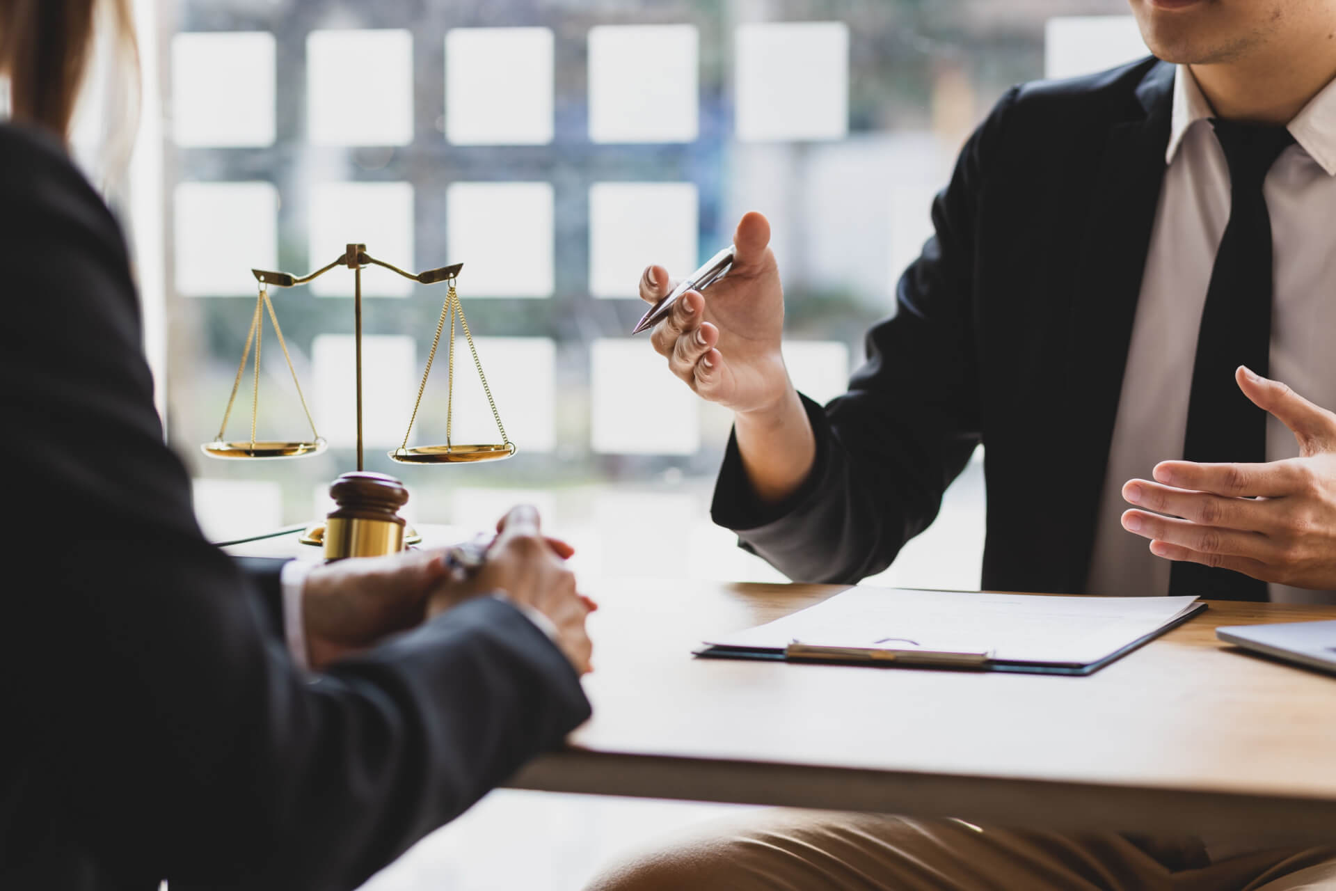 Resolving disputes: Mediation vs. litigation in Cairns - WGC Lawyers